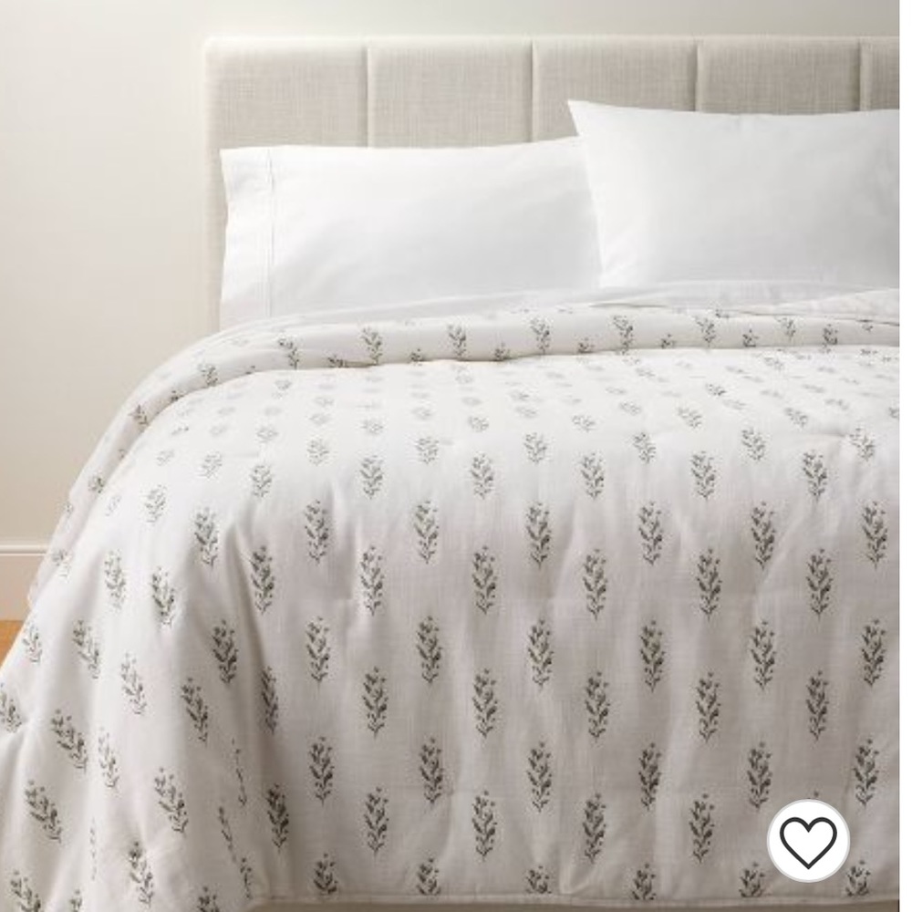 Lofty Cotton Slub Wood Block Floral Quilt White Studio McGee designed